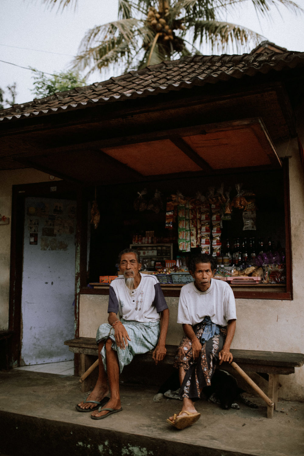 bali-waterfall-couple-photography-55