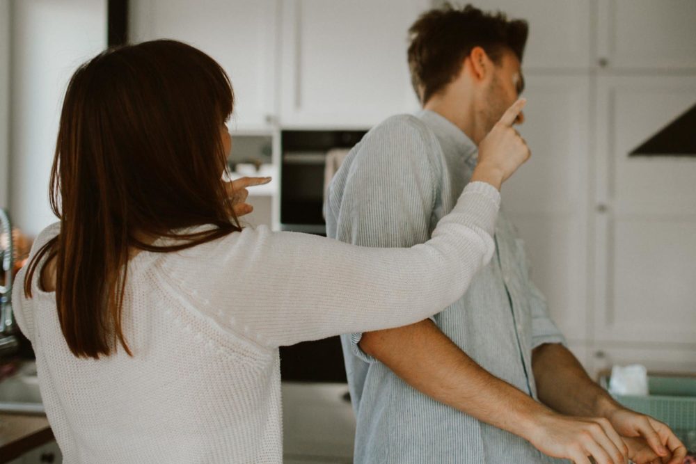 engagement couple home_4961