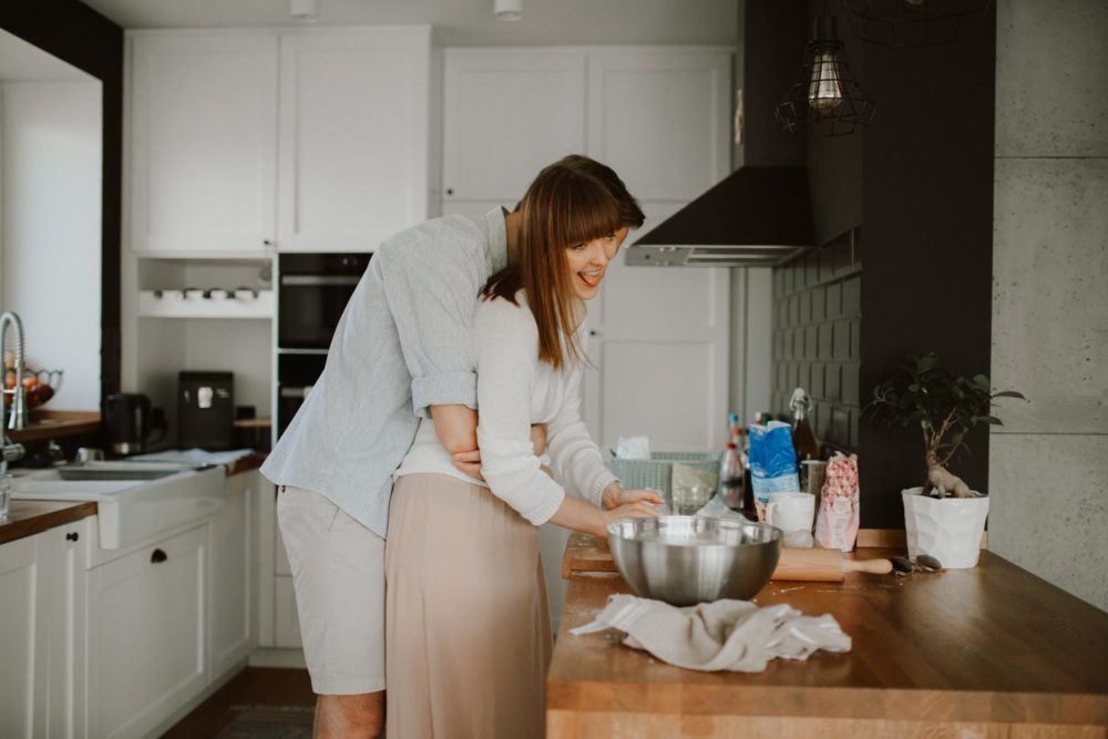 engagement couple home_5172