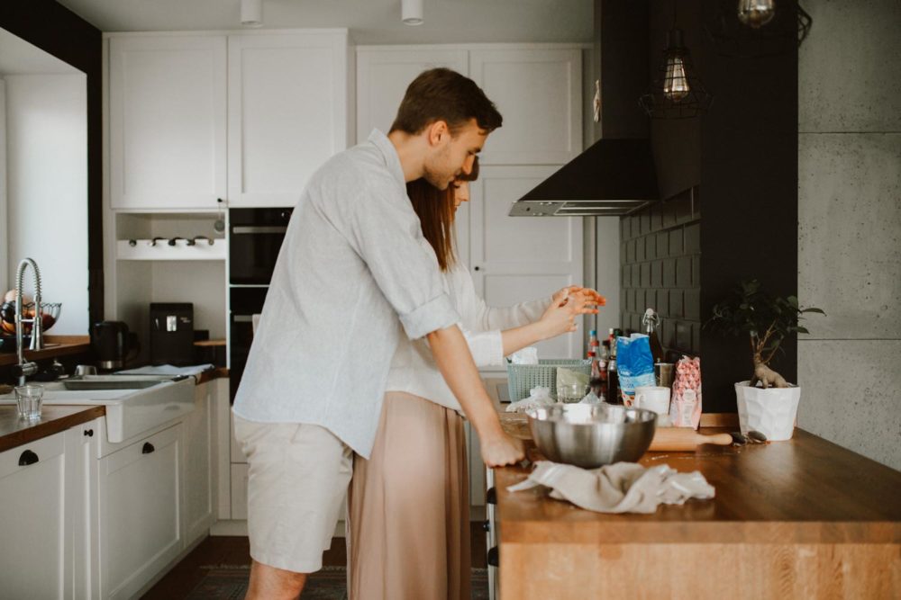 engagement couple home_5183