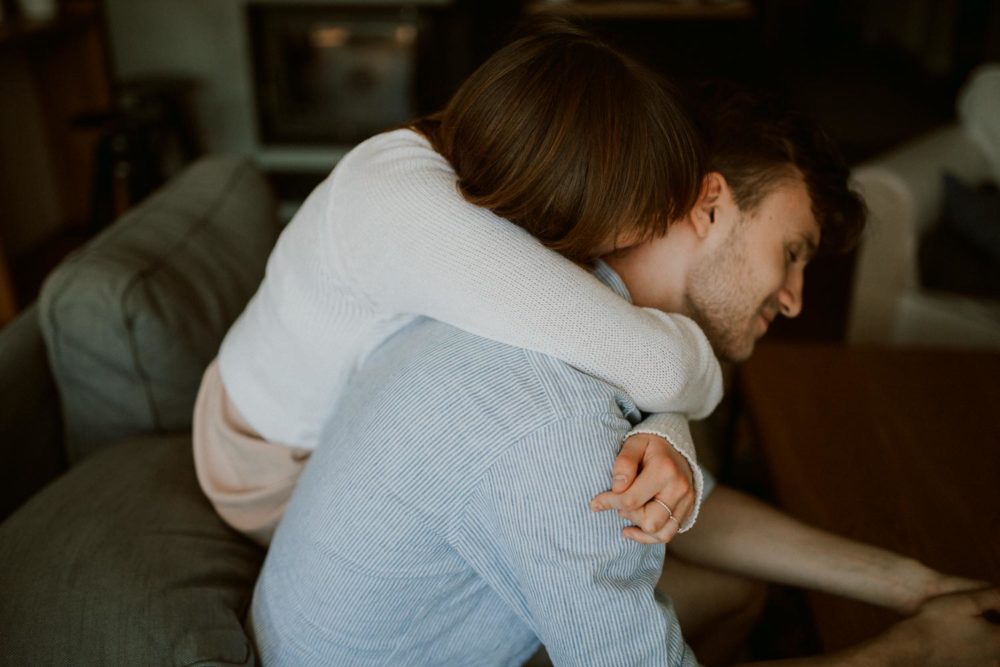 engagement couple home_5981