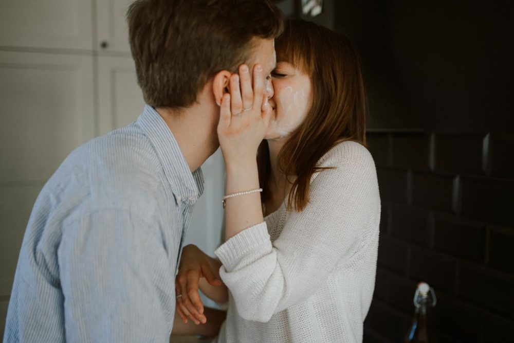 engagement couple home_6504