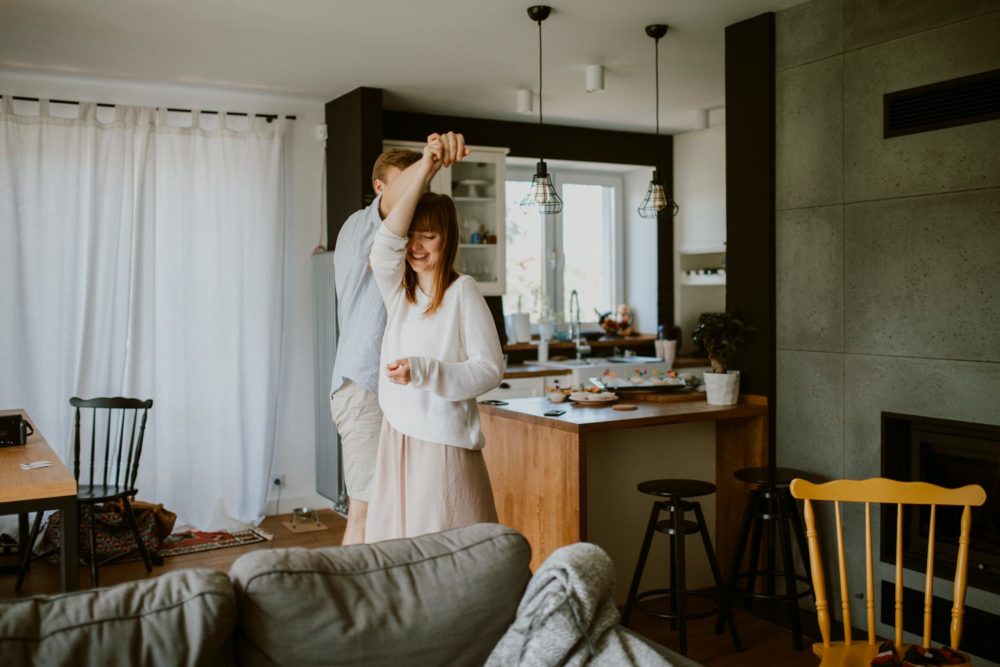 engagement couple home_6760